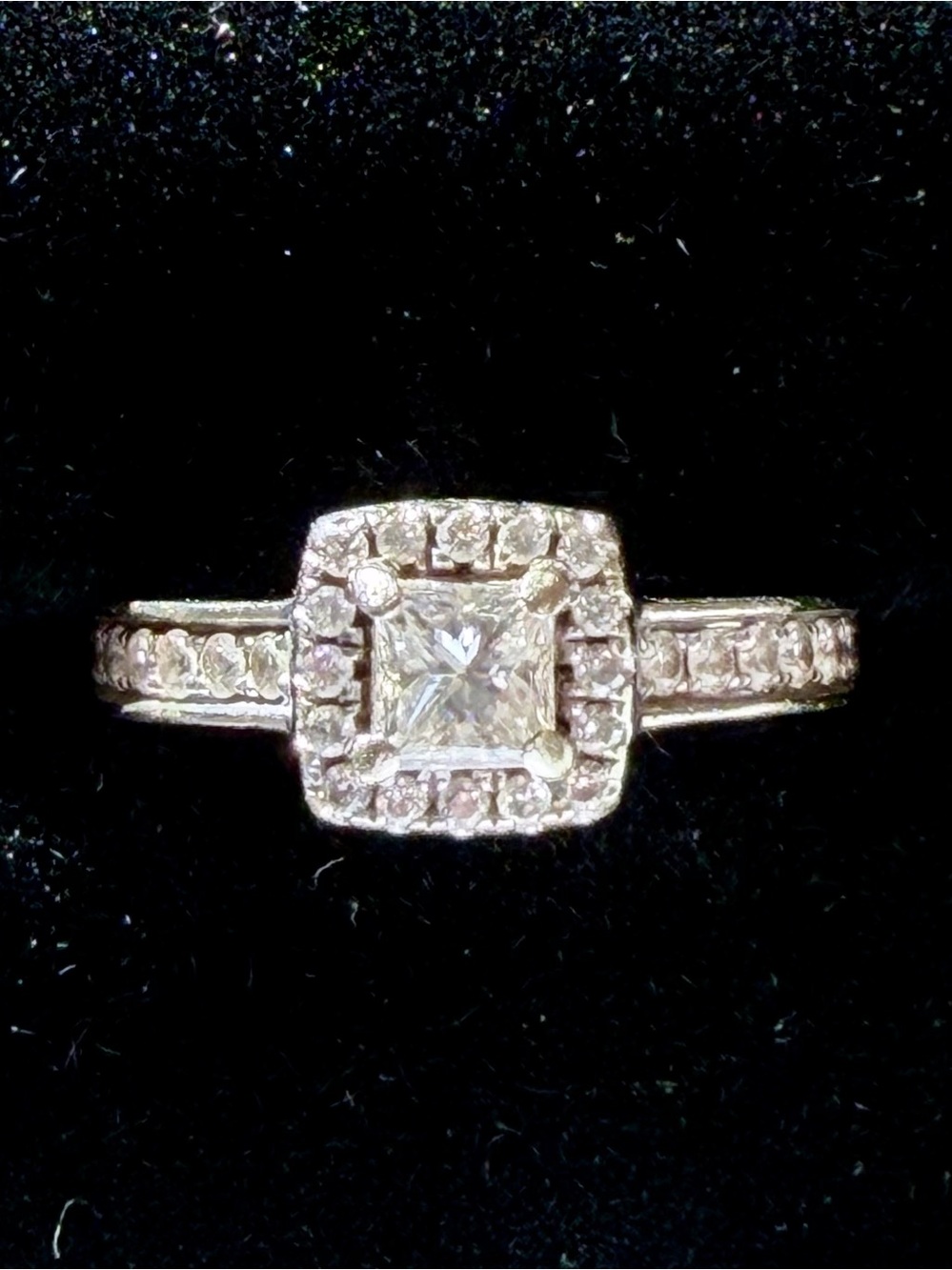 Authentic Natural Diamond Ring with Halo Princess-Cut in White Gold